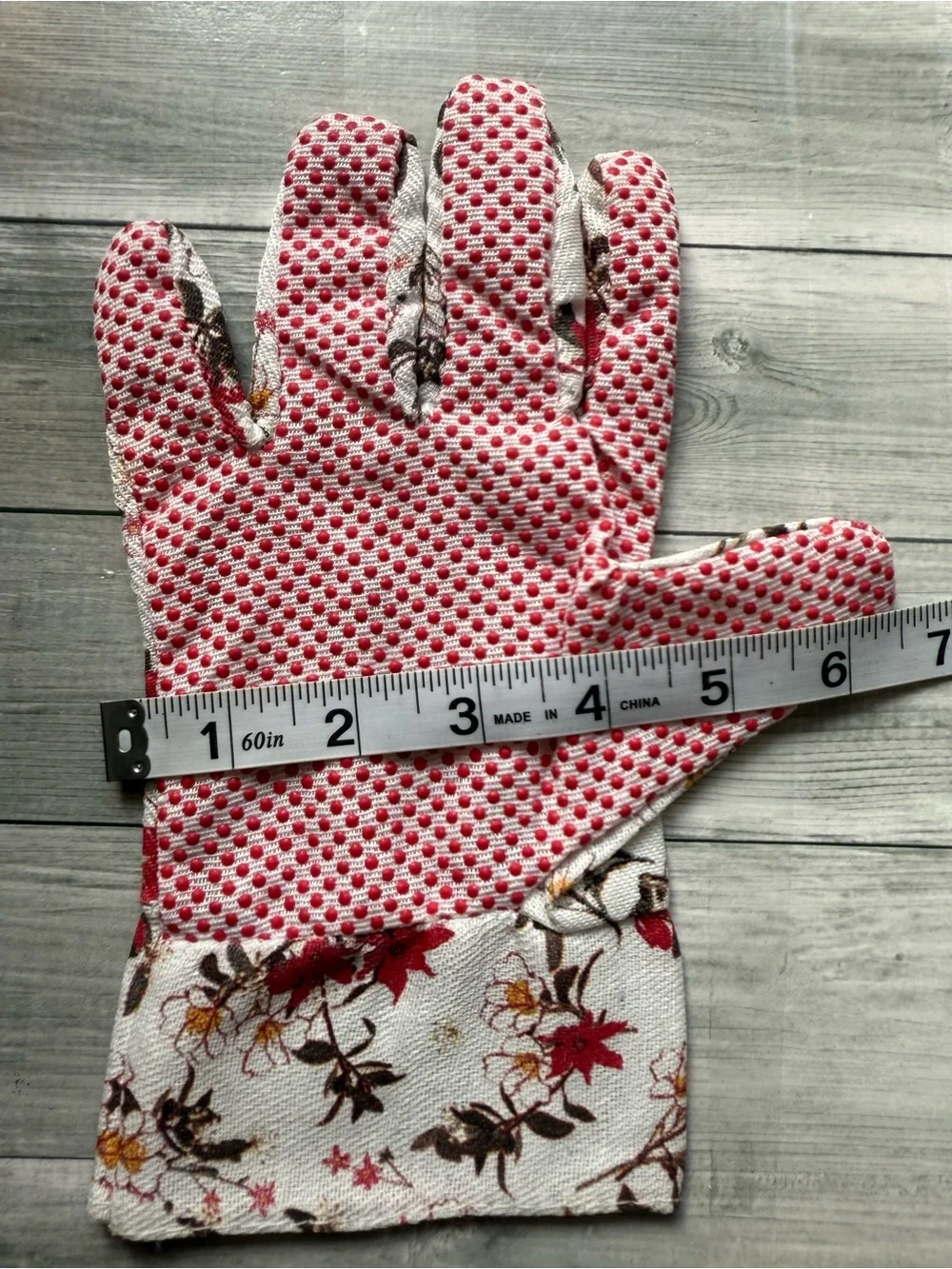 Floral 'Plant Mom' Gardening Gloves in White and Red